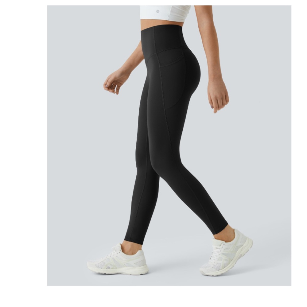 HALARA High-Waist Black Leggings with Side Pocket